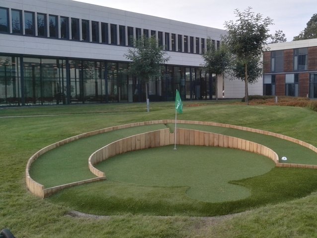 Miniature Golfbane på Grundfos bygget af Golfdesign
